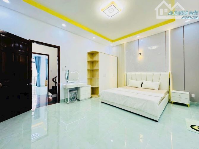 HẺM XE HƠI, NGUYỄN TƯ GIẢN, GÒ VẤP, 69M2(5.2X13.2),4TẦNG,4PN,SÂN THƯỢNG, CHỈ 7.85 TỶ! - 7