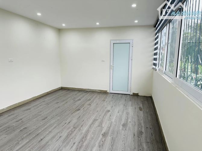 BÁN NHÀ Đội Cấn Ba Đình 50M2 4 TẦNG 3.2M MẶT TIỀN GIÁ 6.9 tỷ Ba Đình