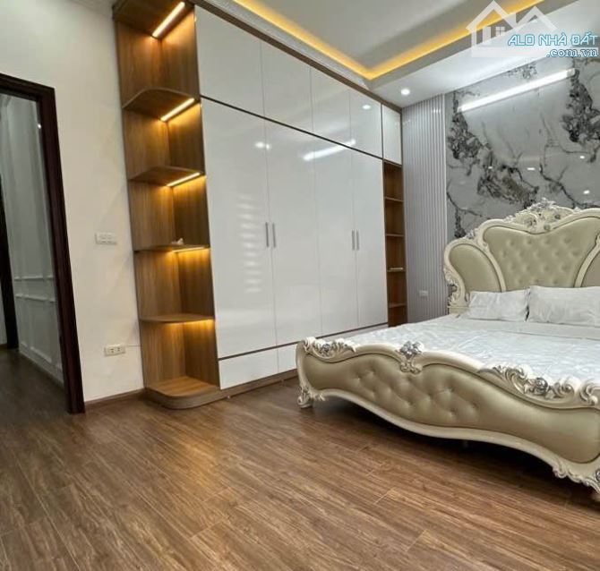 Bán nhà ĐẠI MỖ, rẻ nhất, 5 tầng, 35m2, ngõ rộng, gần ô tô, nhỉnh 4 tỷ xíu