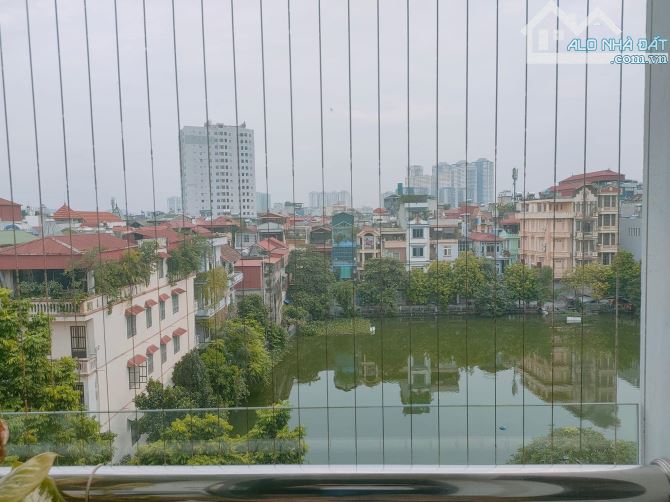 Tuyệt phẩm view hồ, Bùi Xương Trạch, gara, ở sướng, 90m 6 tầng TM 6m mặt, giá 18 tỷ