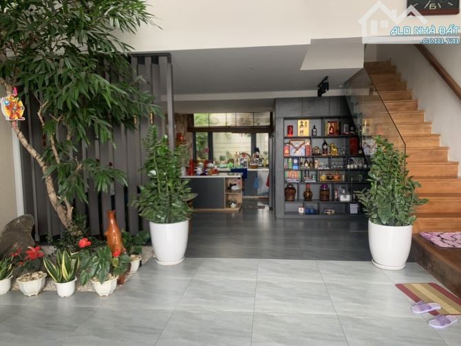 VILLA XINH CÓ VIEW KHU XỊN NGUYỄN HỮU CẢNH P8 ĐÀ LẠT