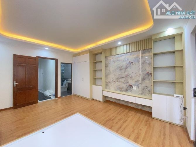 💥🏡 kim giang dt40m2 × mt 3.2m × 6t thang máy , nhỉnh 6 tỷ  👉 thanh trì,