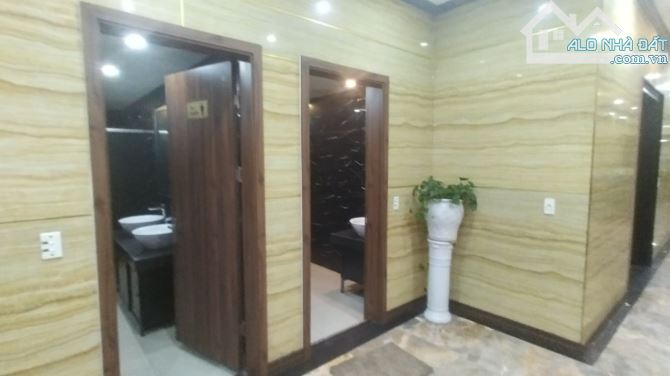 Mặt bằng mỗi tầng 200m2 cho thuê phố Yên Phụ. Thuê mọi mô hình - 1