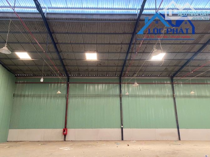 Cho thuê nhà xưởng 2000m2 giá 60 triệu Thiện Tân-Vĩnh Cửu-Đồng Nai - 1