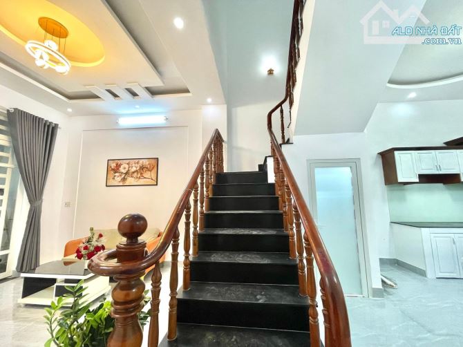 Chuẩn bị đi nước ngoài bán nhà Nguyễn Bỉnh Khiêm, Bình Thạnh / 55m2 / 1 Tỷ 950 (Sổ Riêng) - 1