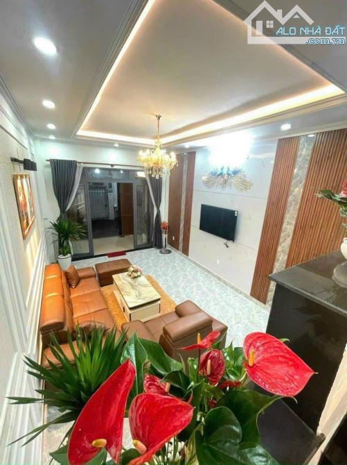 Bán nhà tặng nội thất, 62m2, hẻm xe hơi 5m, Nguyễn Văn Khối, Gò Vấp, Giá 3.5 tỷ- sổ riêng - 1