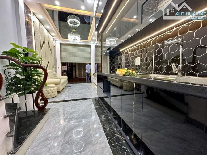 NHÀ 5 TẦNG PHỐ NÚI TRÚC - THIẾT KẾ LUXURY - PHÂN LÔ, NGÕ THÔNG Ô TÔ - FULL NỘI THẤT XỊN - - 1