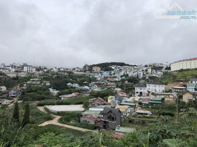 Bán đất  2 mặt tiền view đẹp gần khu quy hoạch biêt thự trung tâm Đà Lạt, đi chợ đêm 2km - 1