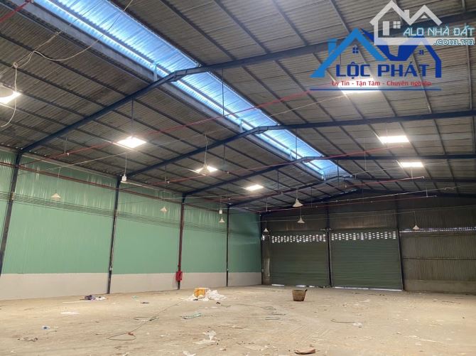 Cho thuê nhà xưởng 2000m2 giá 60 triệu Thiện Tân-Vĩnh Cửu-Đồng Nai - 2