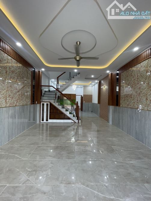🌎 Nhà giáp phường trảng dài - tp biên hoà . Thổ cư 100%. Đường rộng 10m . Giá ngộp - 2