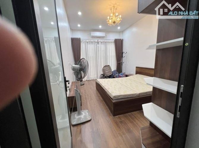 Bán nhà Hào Nam - Đống Đa. Dt 45m2, 5T. Giá 12 tỷ (TL) - 2