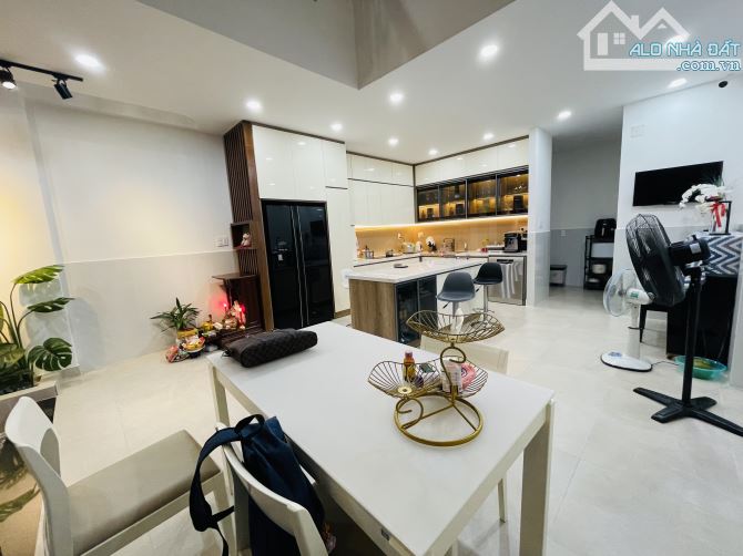 Bán Nhà hẻm nhựa 6m khu Đường Hoa Phan Xích Long 5x17 sát vách Q1 chỉ 24 Tỷ - 3