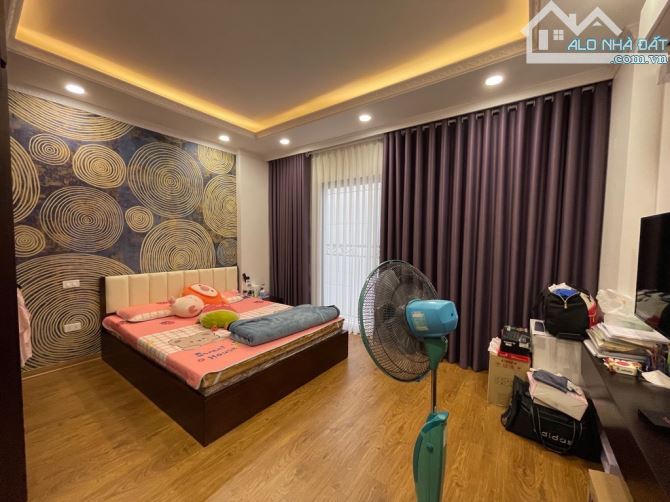 🏡BÁN NHÀ KHU PHÁO ĐÀI LÁNG - 5 TẦNG - MT 4.7M - ĐƯỜNG TRƯỚC NHÀ 3m - 5