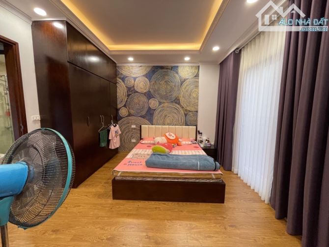 🏡BÁN NHÀ KHU PHÁO ĐÀI LÁNG - 5 TẦNG - MT 4.7M - ĐƯỜNG TRƯỚC NHÀ 3m - 6