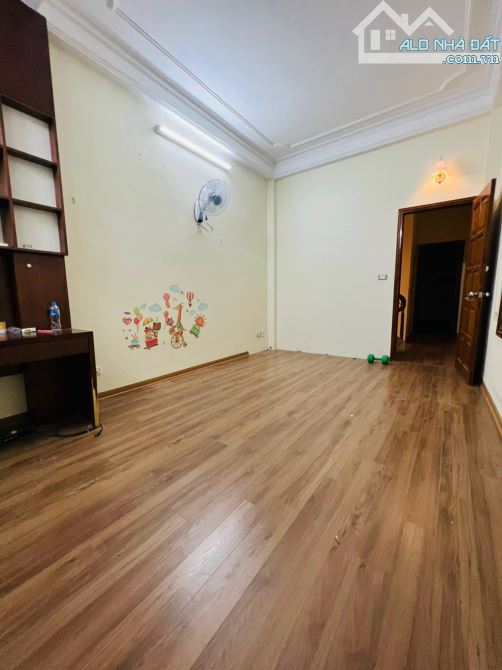 Bán nhà Nguyễn Khang, Cầu Giấy, 40m², 4 tầng, chỉ 10.5 tỷ - 6