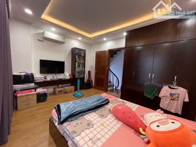 🏡BÁN NHÀ KHU PHÁO ĐÀI LÁNG - 5 TẦNG - MT 4.7M - ĐƯỜNG TRƯỚC NHÀ 3m - 7