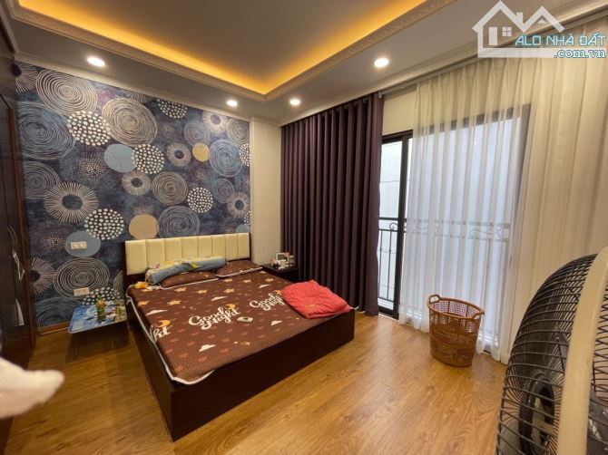 🏡BÁN NHÀ KHU PHÁO ĐÀI LÁNG - 5 TẦNG - MT 4.7M - ĐƯỜNG TRƯỚC NHÀ 3m - 9