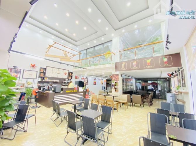 TÒA NHÀ LÔ GÓC MẶT PHỐ HỒ NGUYÊN TRỪNG- HÀNG HIẾM TRUNG TÂM QUẬN- ĐANG KINH DOANH CAFÉ VÀ