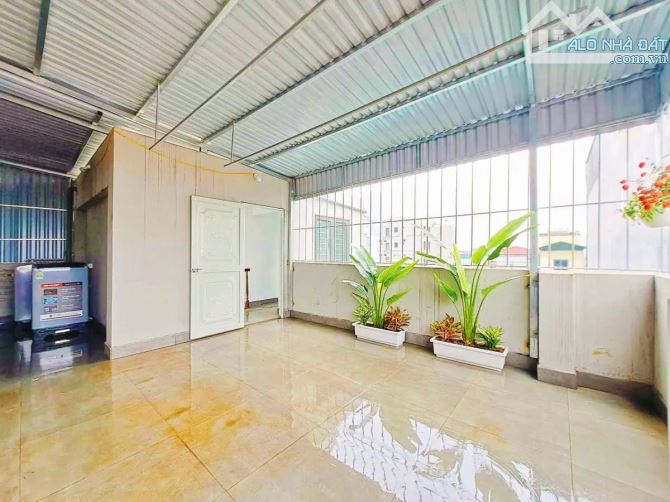 Bán chung cư mini Kim Giang, ngõ thông, thẳng, 15m ra mặt phố, DT: 65m2 x 7 Tầng, 16 phòng - 1