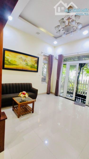 🏘🏘CẦN BÁN NHÀ KIỆT OTO HOÀNG QUỐC VIỆT FULL NỘI THẤT, PHƯỜNG AN ĐÔNG - 1