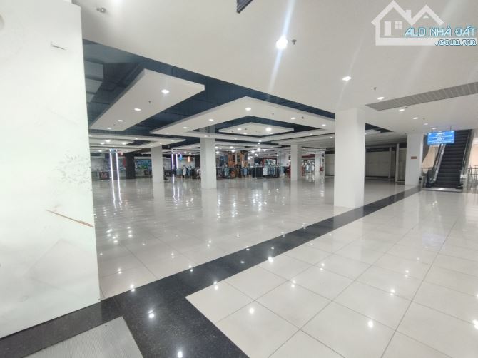 Cho thuê sàn Trung Tâm Thương Mại tại Mê Linh Plaza Hà Đông, HN. DT 200-5000m Thông sàn. G - 12