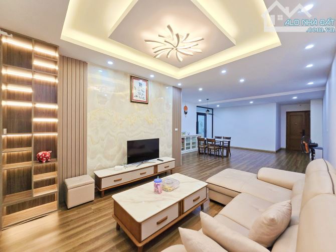 Bán Chung Cư V2 CT9 Victoria Khu Đô Thị Mới Văn Phú, Hà Đông DT: 120m2,  Giá: 5,5 tỷ - 2