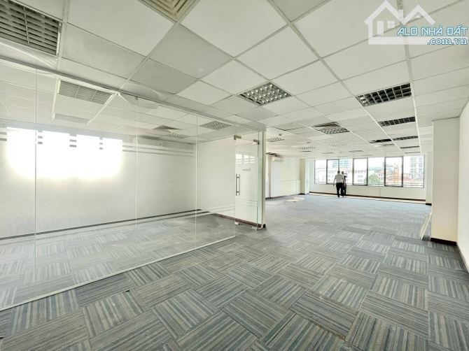 VP 120m2 30 triệu/th tại Nguyễn Du. Sàn thông vuông vắn, lô góc 2 mặt đẹp như hạng B - 2