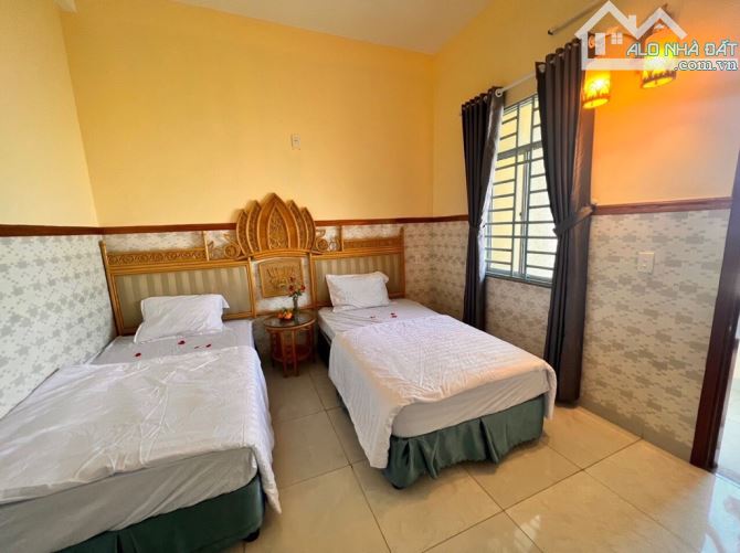 BÁN NHANH TOÀ CĂN HỘ HOMESTAY SÁT BÃI TẮM NON NƯỚC. - 2