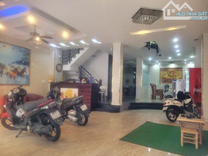 NGUYỄN THỊ MINH KHAI KHÁCH SẠN 6 TẦNG- ĐA KAO- QUẬN 1  DT: 7.7X16M- GIÁ 45 TỶ - 2