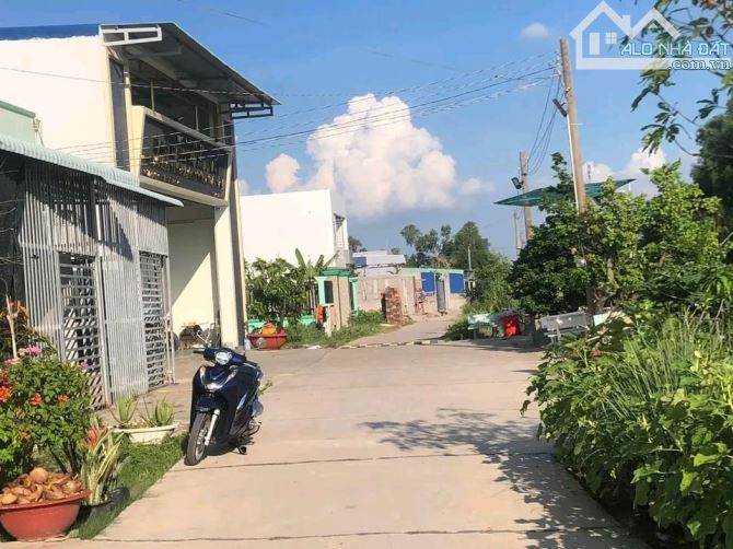 BÁN LÔ ĐẤT 100M2 GẦN CHỢ THANH PHÚ GIÁ CHỈ 890 TRIỆU GỌI CHO EM ĐẶT CỌC - 2