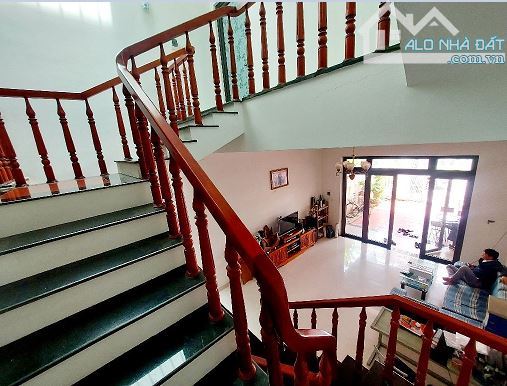 💥GẤP BÁN NHÀ ĐẸP 3 TẦNG MÊ LỆCH - DT ĐẤT:128M2 - KĐT HÒA XUÂN, ĐÀ NẴNG CHỈ NHỈNH 4 TỶ. - 2