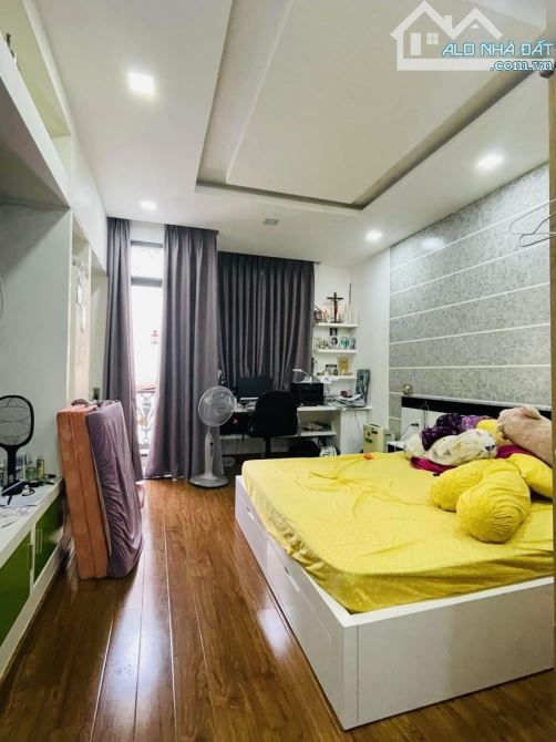 BÁN NHÀ 4 TẦNG - 75M² - TRUNG TÂM PHÚ NHUẬN - ĐƯỜNG HOÀNG HOA THÁM - NHÀ MỚI, GIÁ TỐT - 3