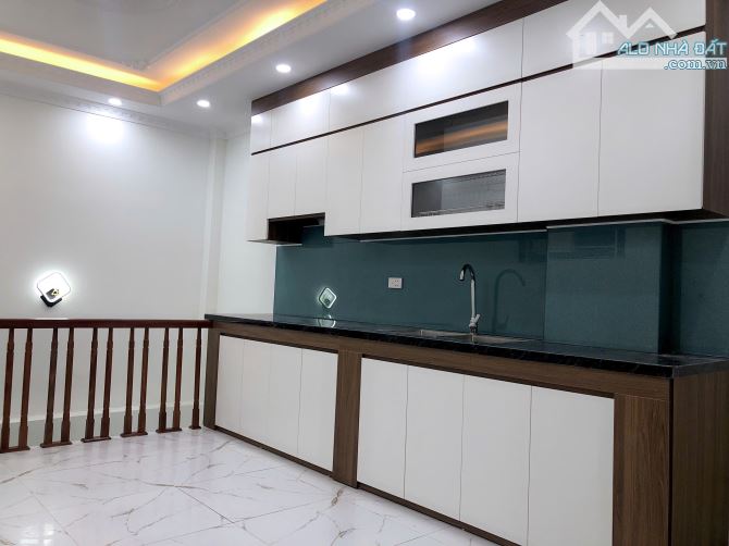 CẦN BÁN NHÀ 5 TẦNG, GARA Ô TÔ TẠI QUỲNH ĐÔ - THANH TRÌ, DT 46M² *MT 4M. - 3