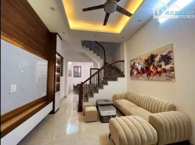 NHÀ MỚI - NGÕ NÔNG - 20M MẶT PHỐ  Tây Sơn 40m 5 tầng chào 9.8 tỷ