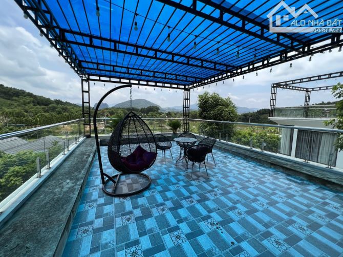 Cần bán villa 341m2 full đất nhà ở. Tại khu quần thể nghỉ dưỡng Sunvillage.