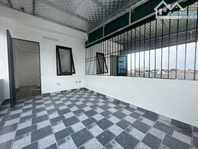 Bán nhà 5 tầng Phúc Lợi mới tinh ở luôn 30m2