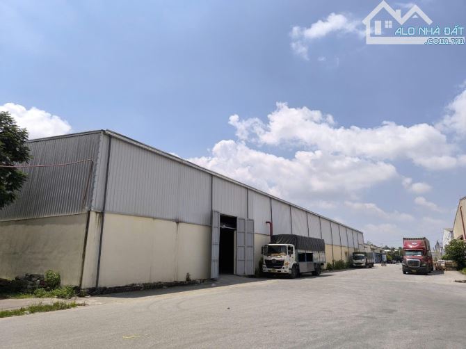 Cho thuê 2400m2 kho xưởng + 544m2 văn phòng tại mặt đường QL5A ,  Mỹ Hào , Hưng Yên - 1