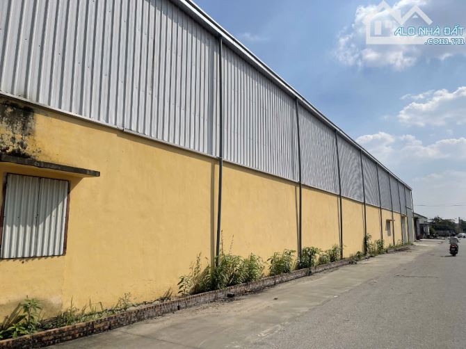 Cho thuê 2400m2 kho xưởng + 544m2 văn phòng tại mặt đường QL5A ,  Mỹ Hào , Hưng Yên - 3