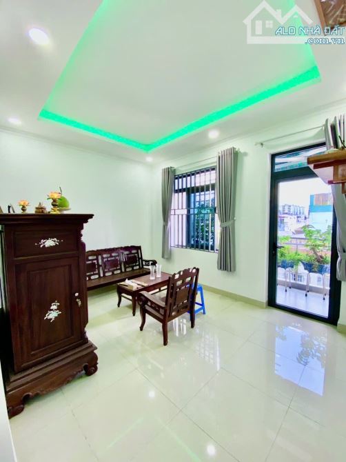 VƯỜN LÀI TÂN PHÚ - HẺM XE HƠI - 5 TẦNG - DT 4.5 x 16m - CHỈ 8.9 TỶ - 4