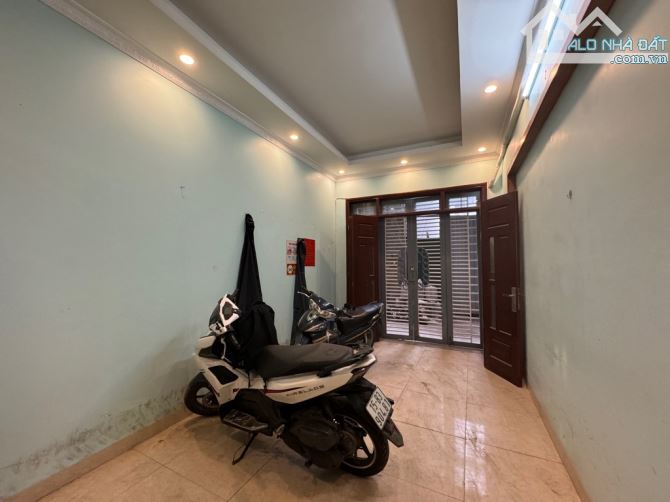 Nhà Thịnh Liệt 35m x5 t ô tô 7 chỗ đỗ cửa gần Quận ủy hiếm nhà bán giá 6.8 tỷ - 4