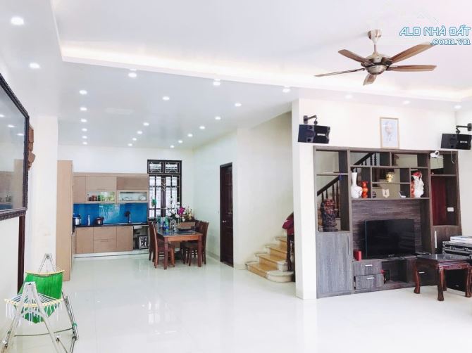 Biệt thự sân vườn Cổ Linh, Tư Đình 500 m2- 19tr/th có sẵn nội thất cao cấp chỉ việc về ở - 4