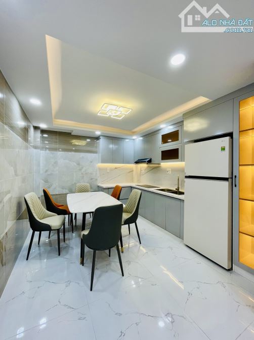 CHỦ KẸT TIỀN BÁN GẤP SIÊU PHẨM QUANG TRUNG - Ô TÔ ĐẬU CỬA - 190m2 SD gần Uỷ Ban Phường