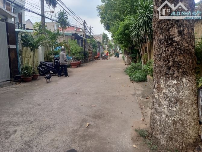 Bán nhà đẹp 248m2 sân vườn ngang 9m P.Trảng Dài, full thổ, ô tô tải, gần cây xăng 26, 7ty2