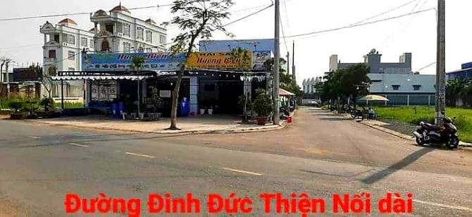 CHỦ CẮT LỖ 500 TRIỆU CẦN BÁN GẤP LÔ ĐẤT SIÊU ĐẸP CẶP BÊN CHỢ RẠCH KIẾN