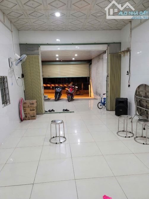 Cần Bán Gấp Nhà 4.7x20m Mặt Tiền Đường Bùi Công Trừng Hóc Môn Giá 3.8 Tỷ SHR - 2