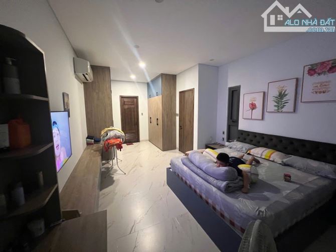 Hẻm 6m Đồng Đen, Tân Bình, ngang 5m, tặng nội thất, giá 9 tỷ - 4