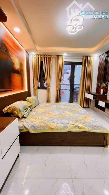 CHỦ KẸT TIỀN BÁN GẤP SIÊU PHẨM QUANG TRUNG - Ô TÔ ĐẬU CỬA - 190m2 SD gần Uỷ Ban Phường - 5
