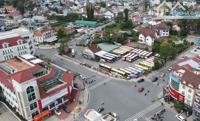 BÁN ĐẤT TRUNG TÂM 3 MẶT TIỀN THUẬN TIỆN KINH DOANH ĐI LẠI