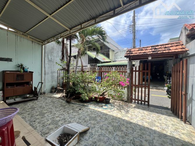 Bán căn nhà C4 đường Ngô Thì Nhậm, kế Ocean Dunes, 136m2 ngang 7m giá 4.5 tỷ - 1