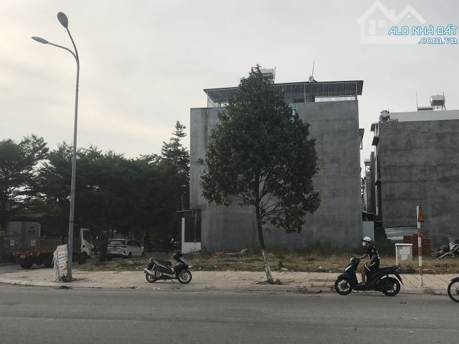 BÁN NHANH LÔ ĐÔI MẶT TIỀN LÊ THÁNH TÔN HƯỚNG NAM GIÁ ĐẦU TƯ TTTP QUẢNG NGÃI - 1